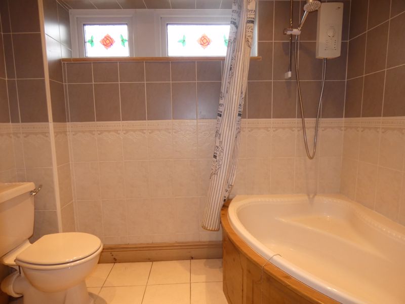 Family Bathroom- click for photo gallery